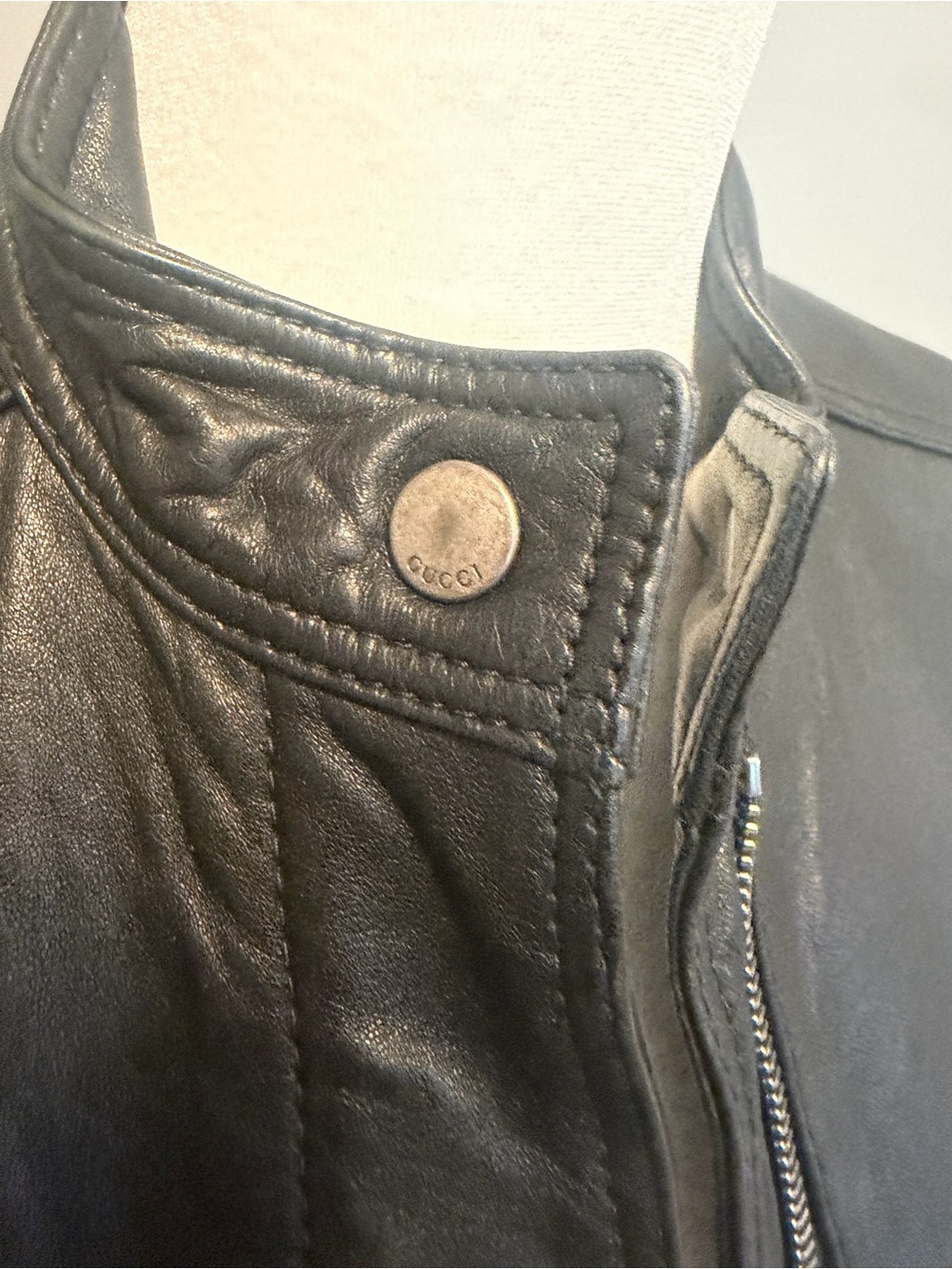 Vintage Gucci Black Leather Moto Biker Jacket Red Silk Lining Snap Collar 38 US2 - Picture 5 of 15